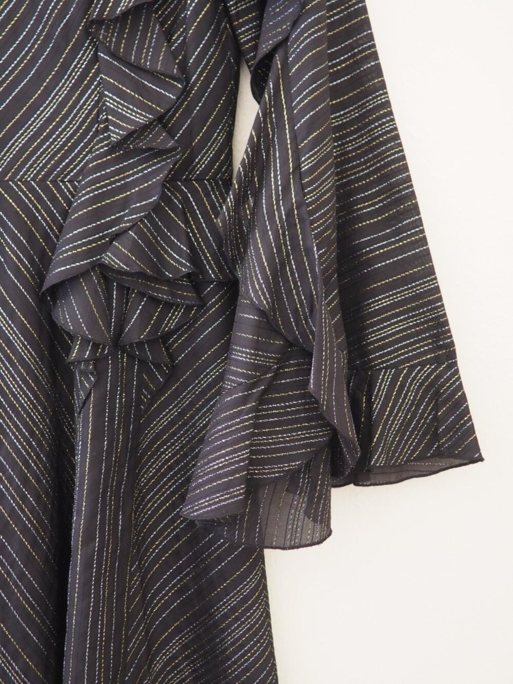BCBGMaxAzria Black Metallic Ruffle Long Bell Sleeve Mini Dress sz S - Picture 6 of 9